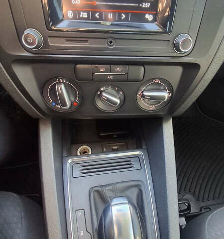 Белый Фольксваген Джетта, объемом двигателя 1.4 л и пробегом 184 тыс. км за 9300 $, фото 15 на Automoto.ua