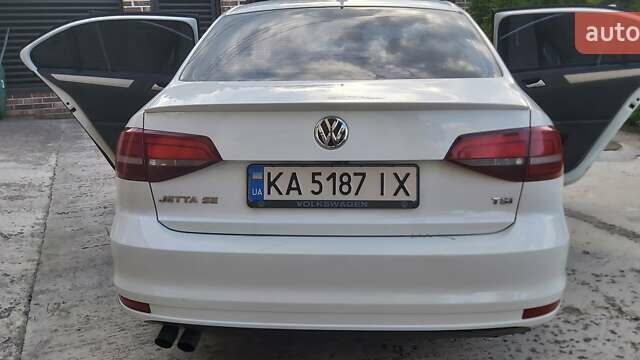 Белый Фольксваген Джетта, объемом двигателя 1.4 л и пробегом 141 тыс. км за 9500 $, фото 6 на Automoto.ua