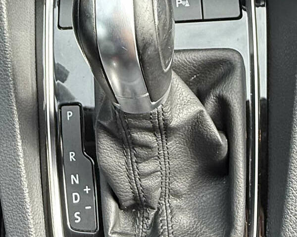 Белый Фольксваген Джетта, объемом двигателя 1.6 л и пробегом 76 тыс. км за 14800 $, фото 12 на Automoto.ua