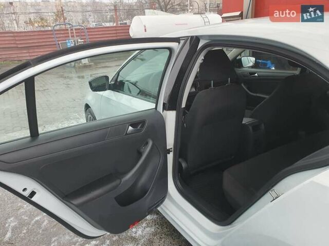 Белый Фольксваген Джетта, объемом двигателя 1.4 л и пробегом 90 тыс. км за 10500 $, фото 17 на Automoto.ua