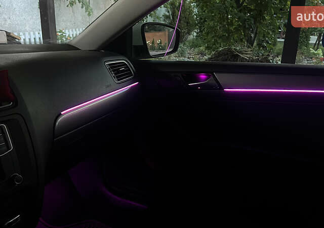 Белый Фольксваген Джетта, объемом двигателя 1.4 л и пробегом 96 тыс. км за 11800 $, фото 10 на Automoto.ua