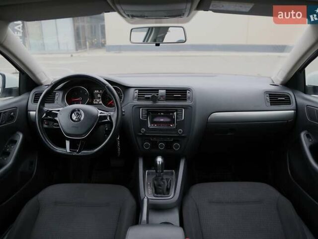 Білий Фольксваген Джетта, об'ємом двигуна 1.6 л та пробігом 122 тис. км за 12600 $, фото 11 на Automoto.ua