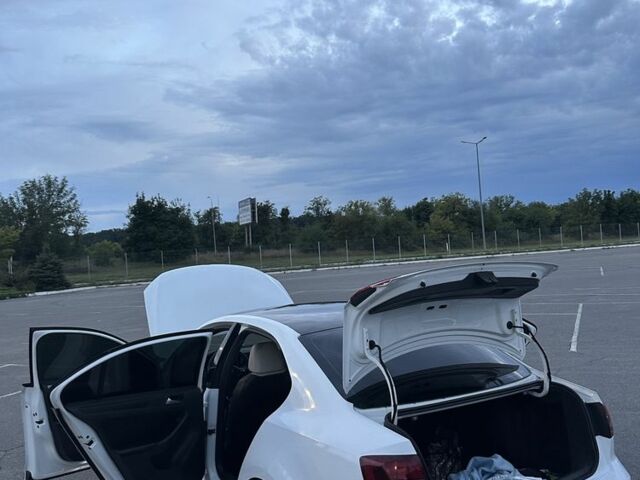 Белый Фольксваген Джетта, объемом двигателя 1.8 л и пробегом 239 тыс. км за 262 $, фото 20 на Automoto.ua