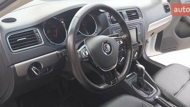 Белый Фольксваген Джетта, объемом двигателя 1.4 л и пробегом 141 тыс. км за 9500 $, фото 13 на Automoto.ua