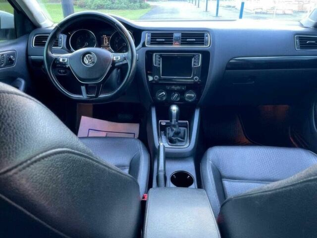 Белый Фольксваген Джетта, объемом двигателя 1.8 л и пробегом 76 тыс. км за 4200 $, фото 7 на Automoto.ua