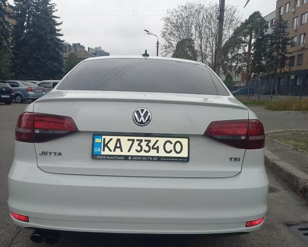 Белый Фольксваген Джетта, объемом двигателя 1.8 л и пробегом 80 тыс. км за 12500 $, фото 1 на Automoto.ua