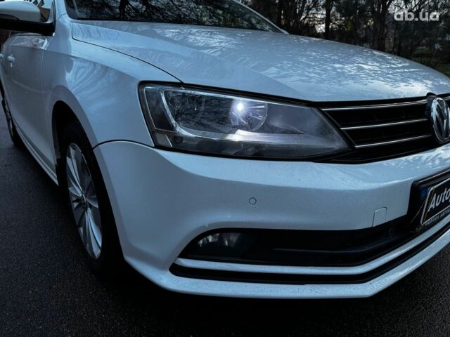 Белый Фольксваген Джетта, объемом двигателя 1.6 л и пробегом 180 тыс. км за 10990 $, фото 3 на Automoto.ua