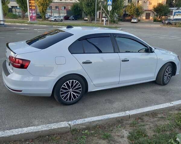 Білий Фольксваген Джетта, об'ємом двигуна 1.4 л та пробігом 98 тис. км за 9799 $, фото 5 на Automoto.ua