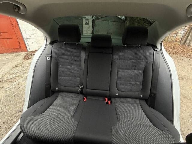 Білий Фольксваген Джетта, об'ємом двигуна 1.8 л та пробігом 184 тис. км за 10700 $, фото 16 на Automoto.ua