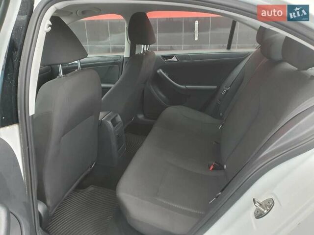 Белый Фольксваген Джетта, объемом двигателя 1.4 л и пробегом 90 тыс. км за 10500 $, фото 18 на Automoto.ua