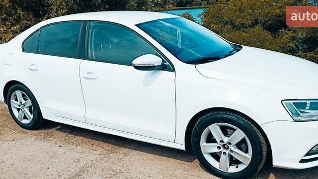 Білий Фольксваген Джетта, об'ємом двигуна 1.6 л та пробігом 301 тис. км за 9000 $, фото 13 на Automoto.ua