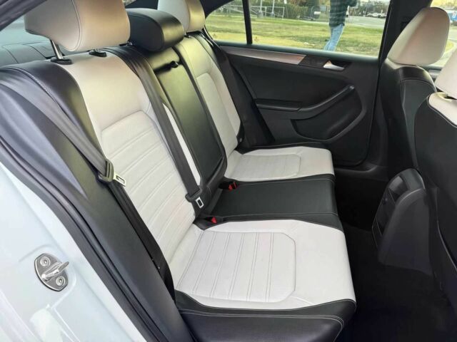 Белый Фольксваген Джетта, объемом двигателя 1.8 л и пробегом 75 тыс. км за 5300 $, фото 14 на Automoto.ua