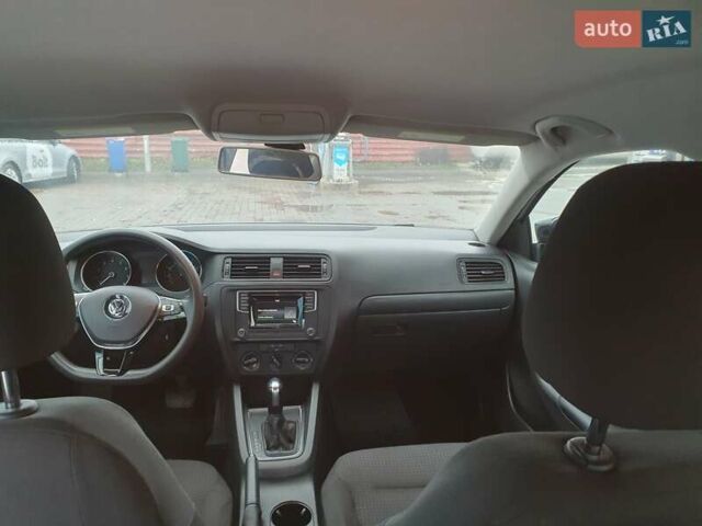 Белый Фольксваген Джетта, объемом двигателя 1.4 л и пробегом 90 тыс. км за 10500 $, фото 19 на Automoto.ua