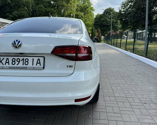 Білий Фольксваген Джетта, об'ємом двигуна 1.4 л та пробігом 154 тис. км за 10700 $, фото 7 на Automoto.ua