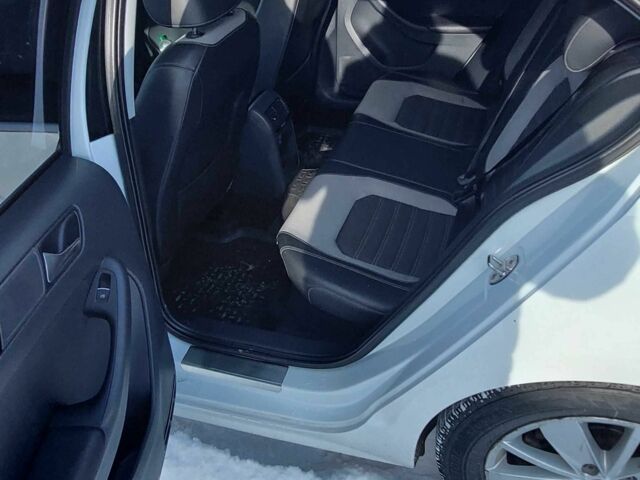 Белый Фольксваген Джетта, объемом двигателя 1.6 л и пробегом 256 тыс. км за 10999 $, фото 7 на Automoto.ua