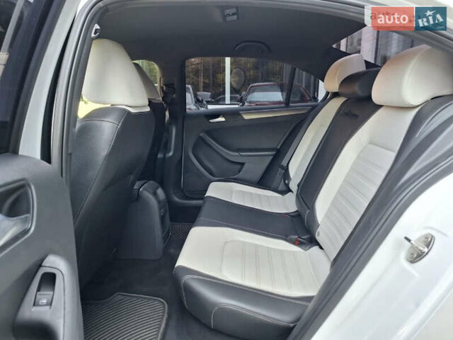 Білий Фольксваген Джетта, об'ємом двигуна 1.8 л та пробігом 81 тис. км за 11500 $, фото 11 на Automoto.ua