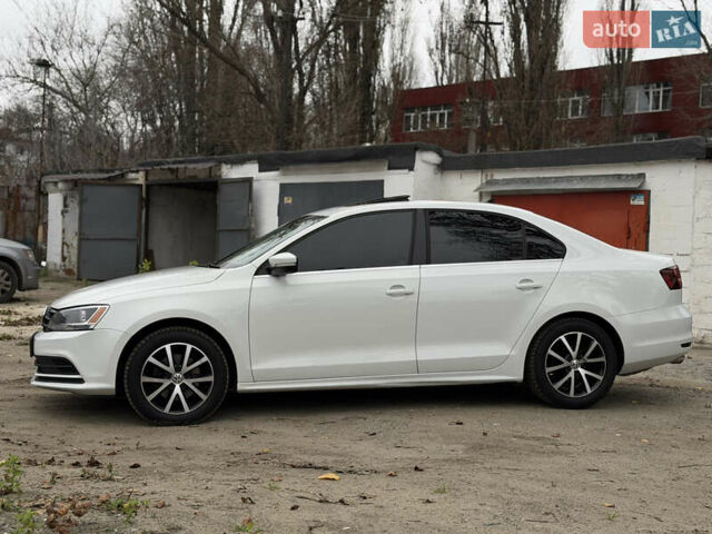 Білий Фольксваген Джетта, об'ємом двигуна 1.8 л та пробігом 184 тис. км за 10700 $, фото 4 на Automoto.ua