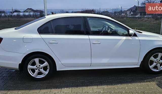 Білий Фольксваген Джетта, об'ємом двигуна 1.6 л та пробігом 139 тис. км за 10500 $, фото 1 на Automoto.ua