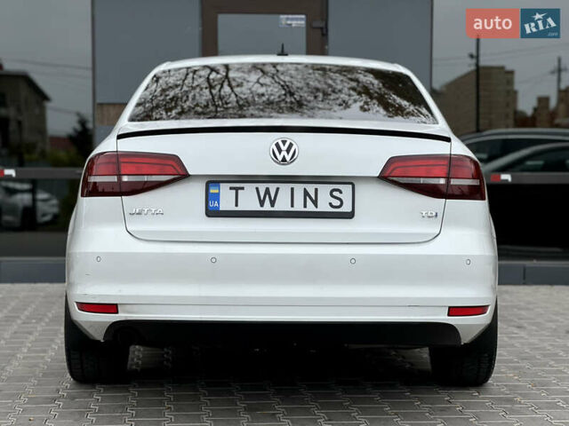 Белый Фольксваген Джетта, объемом двигателя 1.6 л и пробегом 276 тыс. км за 10500 $, фото 4 на Automoto.ua