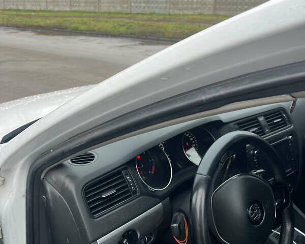 Белый Фольксваген Джетта, объемом двигателя 1.6 л и пробегом 226 тыс. км за 10200 $, фото 10 на Automoto.ua