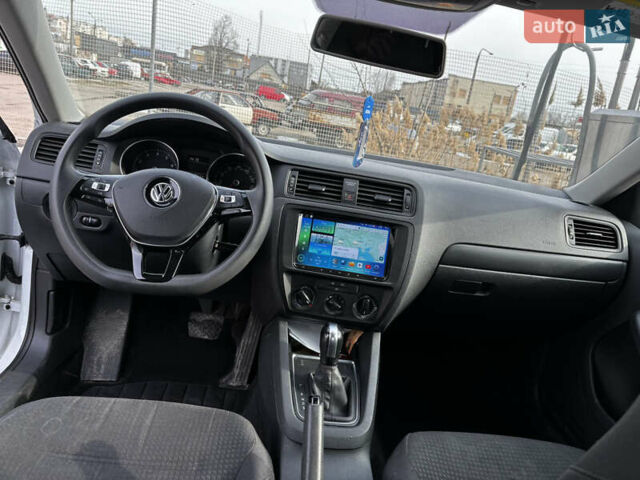 Белый Фольксваген Джетта, объемом двигателя 1.4 л и пробегом 96 тыс. км за 10499 $, фото 6 на Automoto.ua