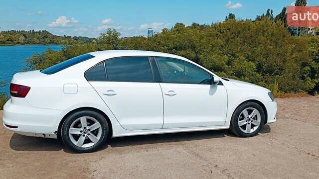 Білий Фольксваген Джетта, об'ємом двигуна 1.6 л та пробігом 301 тис. км за 9000 $, фото 16 на Automoto.ua