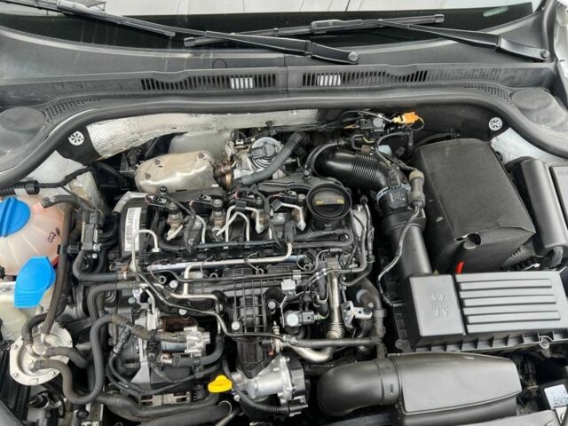 Белый Фольксваген Джетта, объемом двигателя 1.6 л и пробегом 180 тыс. км за 10600 $, фото 8 на Automoto.ua