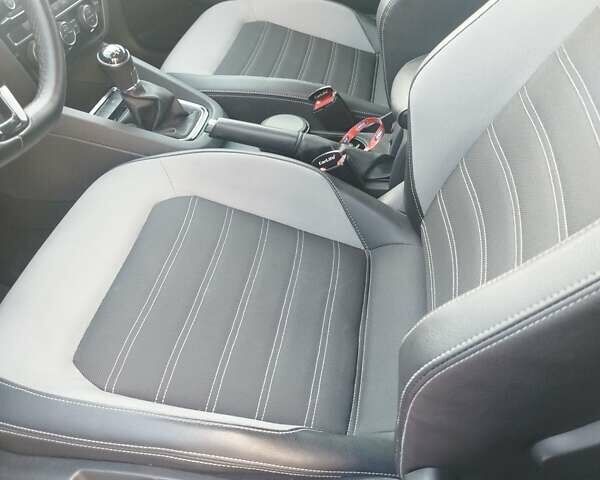 Фольксваген Джетта 2016 в Ивано-Франковске на Automoto.ua Белый Фольксваген Джетта, объемом двигателя 1.6 л и пробегом 63 тыс. км за 13499 $, фото 10 на Automoto.ua