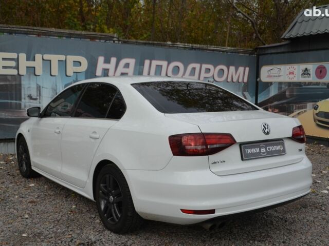Фольксваген Джетта 2016 в Киеве на Automoto.ua Белый Фольксваген Джетта, объемом двигателя 0 л и пробегом 118 тыс. км за 11200 $, фото 4 на Automoto.ua