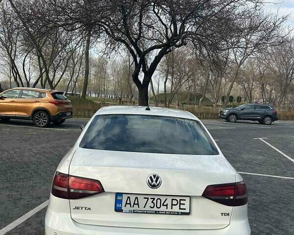 Білий Фольксваген Джетта, об'ємом двигуна 1.6 л та пробігом 162 тис. км за 9950 $, фото 6 на Automoto.ua