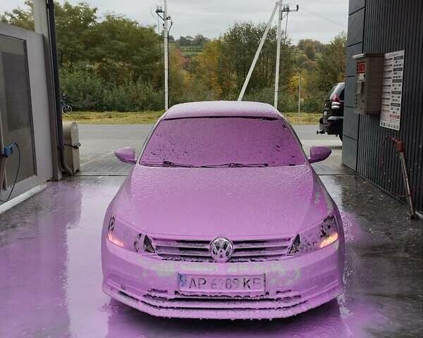 Фольксваген Джетта 2016 в Сваляве на Automoto.ua Белый Фольксваген Джетта, объемом двигателя 1.6 л и пробегом 219 тыс. км за 11300 $, фото 7 на Automoto.ua