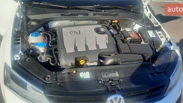 Білий Фольксваген Джетта, об'ємом двигуна 1.6 л та пробігом 167 тис. км за 11300 $, фото 5 на Automoto.ua