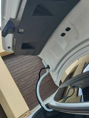 Белый Фольксваген Джетта, объемом двигателя 1.4 л и пробегом 141 тыс. км за 9500 $, фото 49 на Automoto.ua