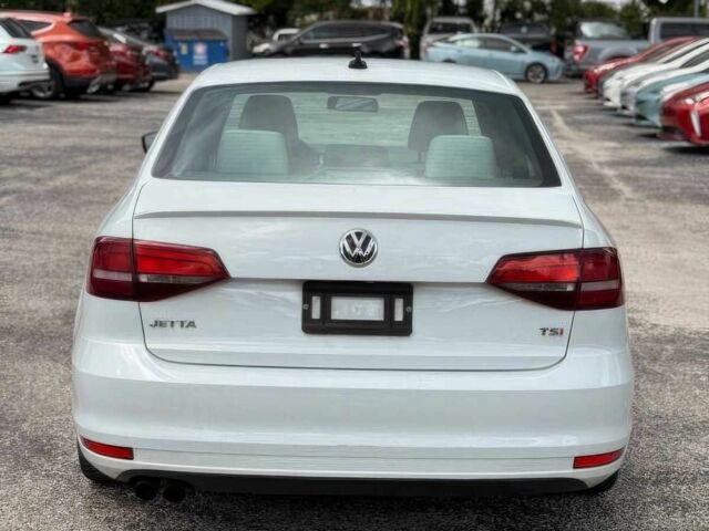 Білий Фольксваген Джетта, об'ємом двигуна 1.8 л та пробігом 73 тис. км за 7800 $, фото 6 на Automoto.ua