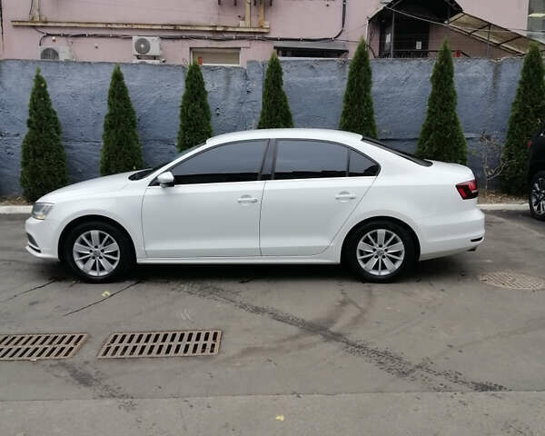 Белый Фольксваген Джетта, объемом двигателя 1.6 л и пробегом 245 тыс. км за 10500 $, фото 5 на Automoto.ua