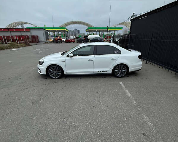 Белый Фольксваген Джетта, объемом двигателя 2 л и пробегом 106 тыс. км за 12500 $, фото 9 на Automoto.ua