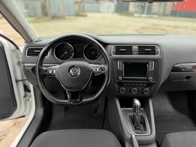 Білий Фольксваген Джетта, об'ємом двигуна 1.8 л та пробігом 184 тис. км за 10700 $, фото 13 на Automoto.ua