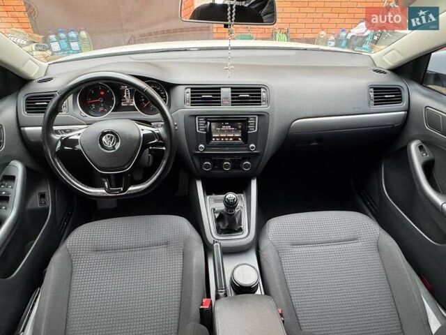 Білий Фольксваген Джетта, об'ємом двигуна 1.6 л та пробігом 99 тис. км за 11800 $, фото 34 на Automoto.ua