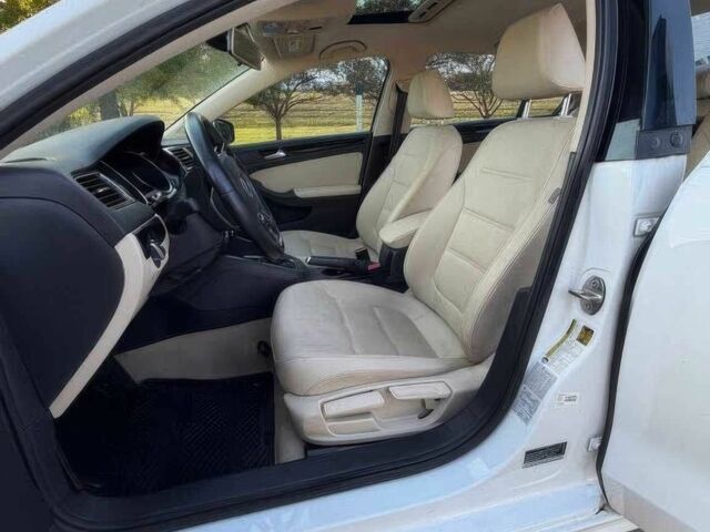 Білий Фольксваген Джетта, об'ємом двигуна 1.8 л та пробігом 73 тис. км за 9000 $, фото 8 на Automoto.ua