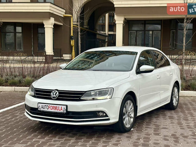 Белый Фольксваген Джетта, объемом двигателя 1.6 л и пробегом 94 тыс. км за 15890 $, фото 3 на Automoto.ua