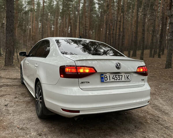 Білий Фольксваген Джетта, об'ємом двигуна 1.8 л та пробігом 178 тис. км за 10300 $, фото 5 на Automoto.ua