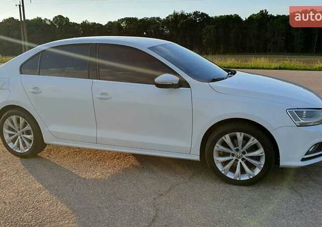 Белый Фольксваген Джетта, объемом двигателя 1.6 л и пробегом 150 тыс. км за 12500 $, фото 20 на Automoto.ua