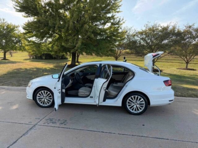 Білий Фольксваген Джетта, об'ємом двигуна 1.8 л та пробігом 73 тис. км за 9000 $, фото 10 на Automoto.ua