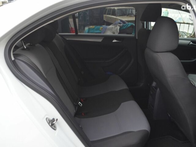 Фольксваген Джетта 2016 в Киеве на Automoto.ua Белый Фольксваген Джетта, объемом двигателя 0 л и пробегом 118 тыс. км за 11200 $, фото 14 на Automoto.ua