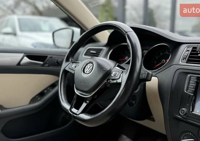 Белый Фольксваген Джетта, объемом двигателя 1.39 л и пробегом 74 тыс. км за 13500 $, фото 24 на Automoto.ua