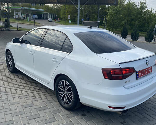 Фольксваген Джетта 2016 в Полтаве на Automoto.ua Белый Фольксваген Джетта, объемом двигателя 1.8 л и пробегом 280 тыс. км за 12000 $, фото 4 на Automoto.ua