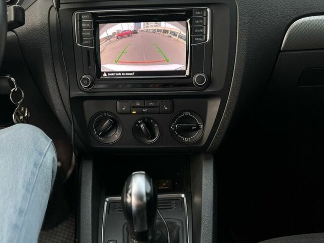 Белый Фольксваген Джетта, объемом двигателя 1.4 л и пробегом 150 тыс. км за 10200 $, фото 5 на Automoto.ua