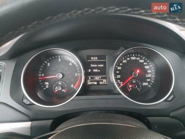 Білий Фольксваген Джетта, об'ємом двигуна 1.6 л та пробігом 307 тис. км за 8999 $, фото 45 на Automoto.ua