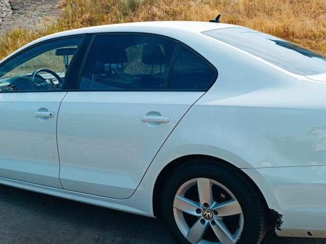 Белый Фольксваген Джетта, объемом двигателя 1.6 л и пробегом 301 тыс. км за 9000 $, фото 5 на Automoto.ua