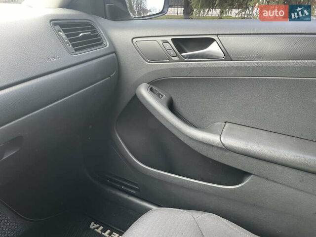 Белый Фольксваген Джетта, объемом двигателя 1.4 л и пробегом 159 тыс. км за 9100 $, фото 22 на Automoto.ua